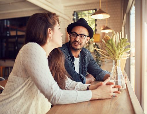 Pria, Hindari Berkomentar Ini Saat Pasangan Sedang PMS