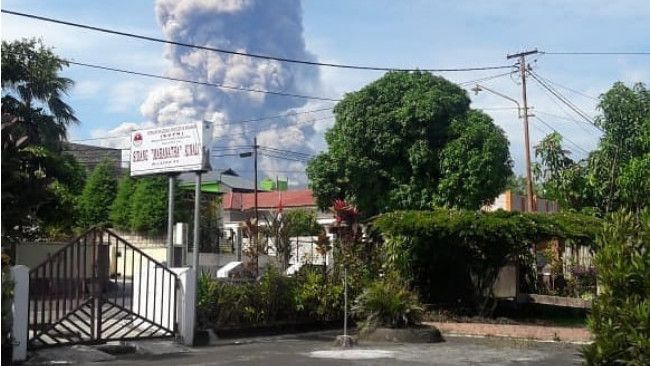 Gunung Soputan Meletus, Anak Terancam Penyakit Pernapasan
