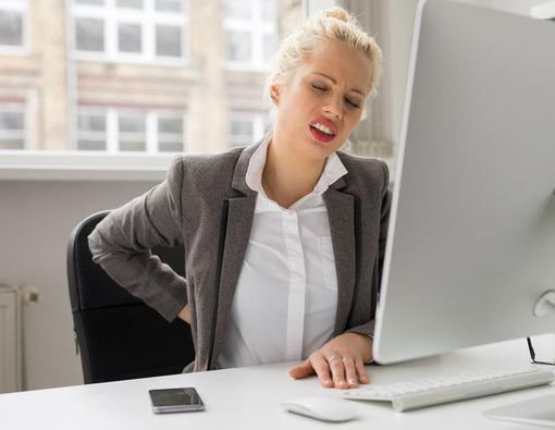 Kiat Menghindari Sakit Punggung bagi Karyawan Kantoran