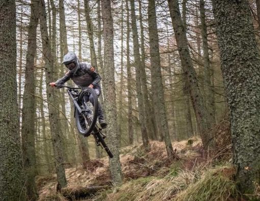 Tips Memilih Sepatu Bersepeda Agar Terhindar dari Cedera