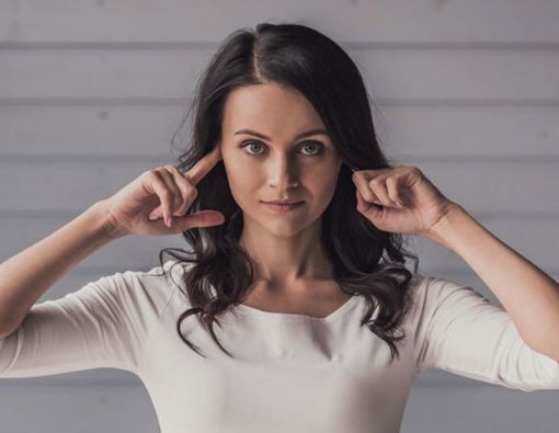 Kebiasaan Buruk Ini Membahayakan Kesehatan Telinga, Hidung, dan Tenggorokan