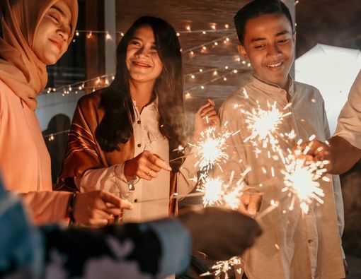 Tips Pesta Tahun Baru yang Aman Saat Pandemi COVID-19