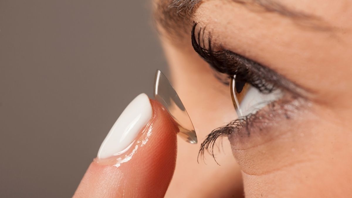 Kesalahan yang Sering Dilakukan Pengguna Lensa Kontak