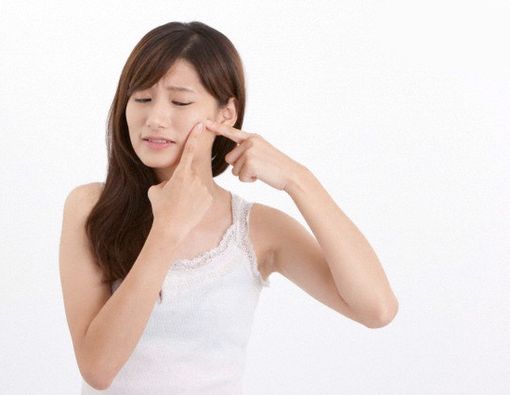 8 Hal yang Harus Dihindari dalam Perawatan Jerawat