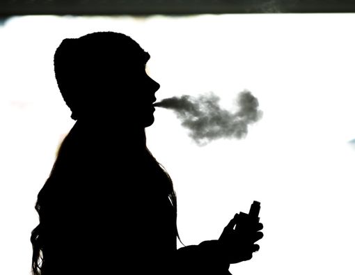 Waspada, Remaja Hobi Vaping Tujuh Kali Berisiko Terkena COVID-19