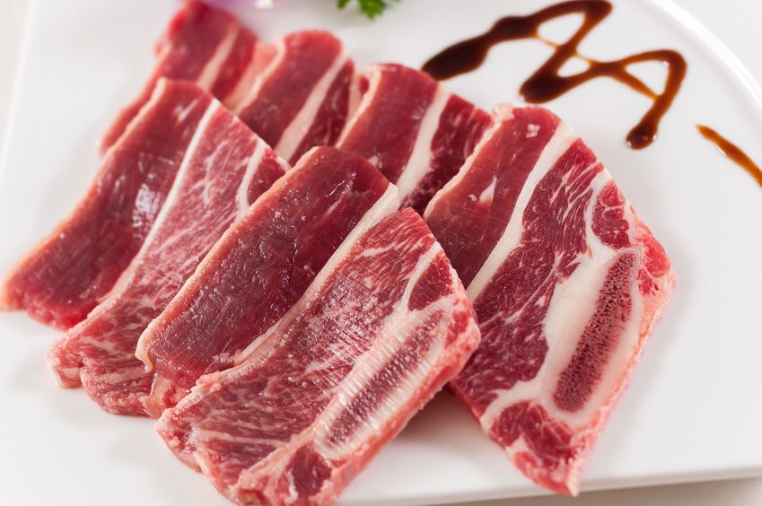 Mana Lebih Kaya Nutrisi, Daging Kambing atau Daging Sapi?