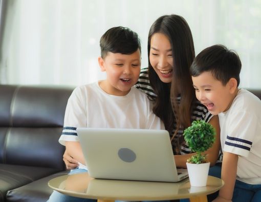 Tips Jadi Single Parent Meski Tak Akur dengan Mantan Pasangan