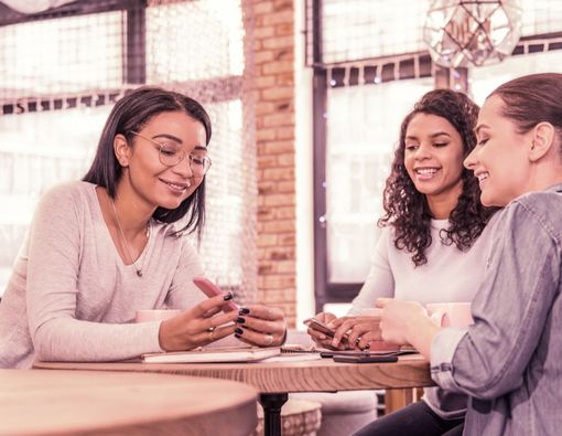 Baik Buruk Perilaku Panjat Sosial