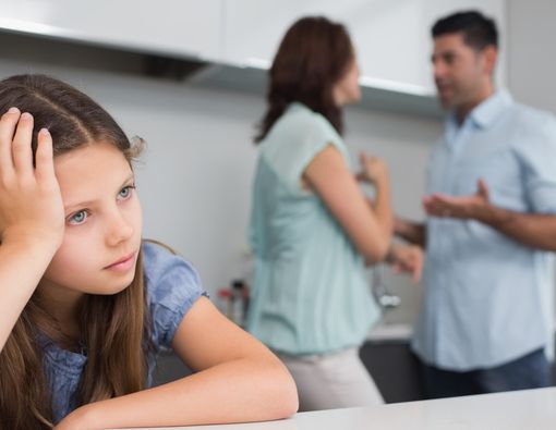 Ini Dampak Orang Tua Bertengkar di Depan Anak