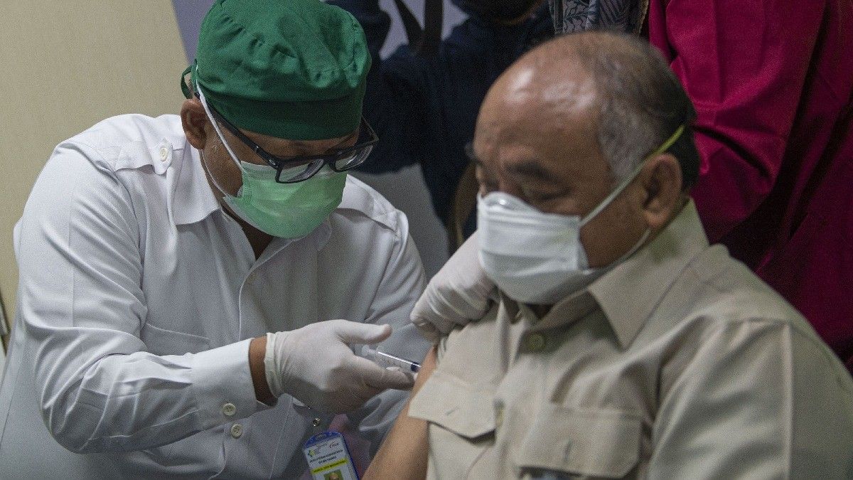 BPOM Setujui Vaksin Sinovac untuk Lansia, Ini Syaratnya