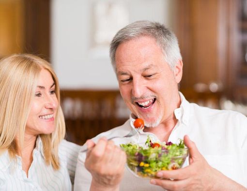 Cara Turunkan Berat Badan dengan Mengunyah