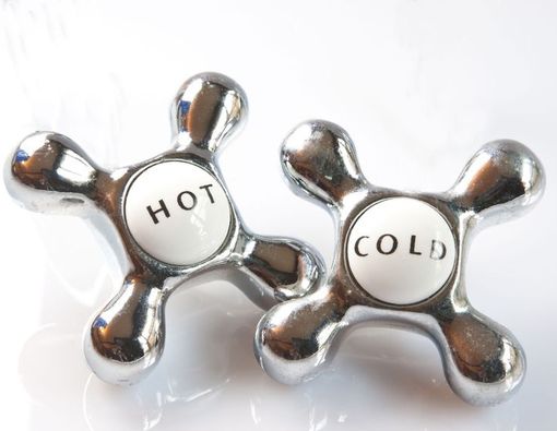 Cuci Tangan, Pakai Air Dingin atau Air Hangat?