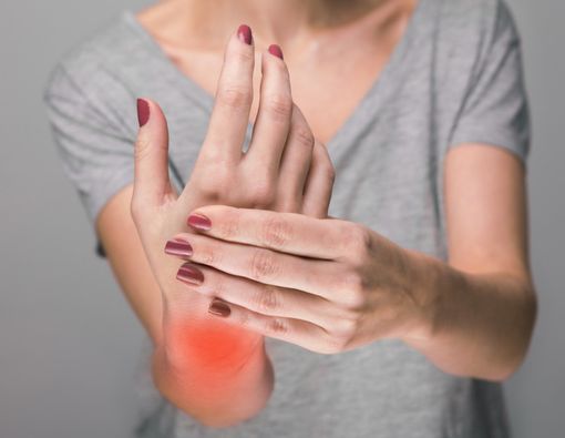 8 Perbedaan Artritis Reumatoid dan Penyakit Asam Urat