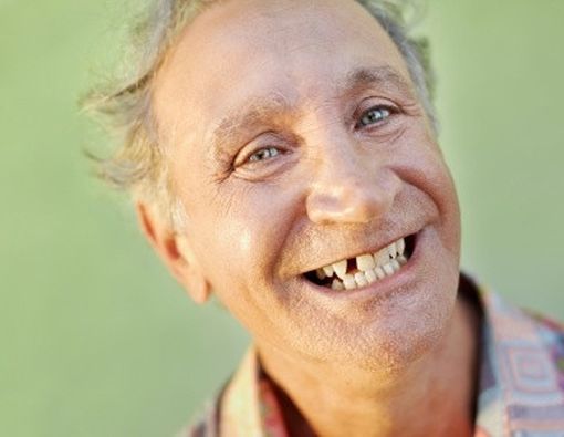 4 Penyakit di Rongga Mulut pada Usia Lanjut