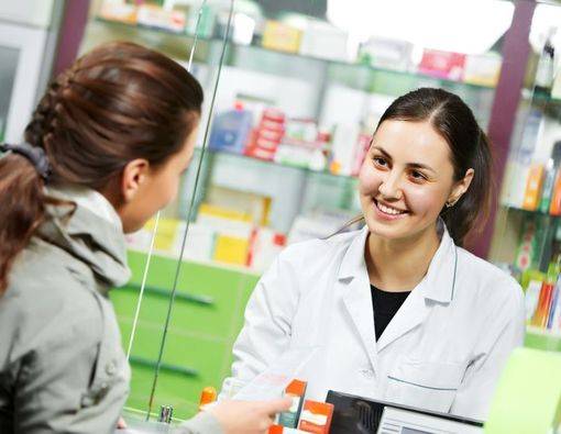 6 Hal yang Perlu Anda Tanyakan kepada Apoteker