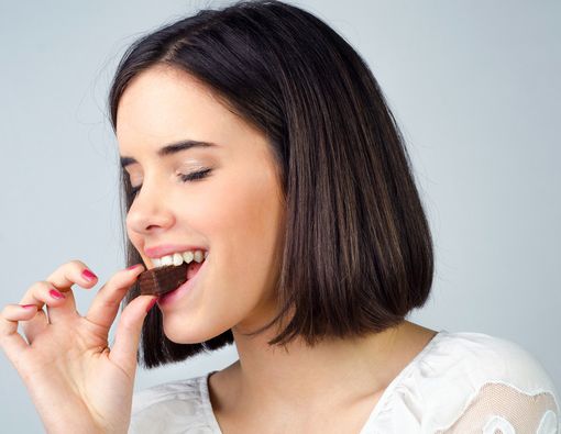 Makan Cokelat Tanpa Bikin Gemuk