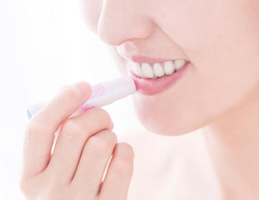 Tips Agar Bibir Tidak Kering Selama Berpuasa