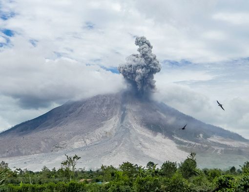 Gunung Sinabung Meletus, Ini Dampak Kesehatan yang Timbul