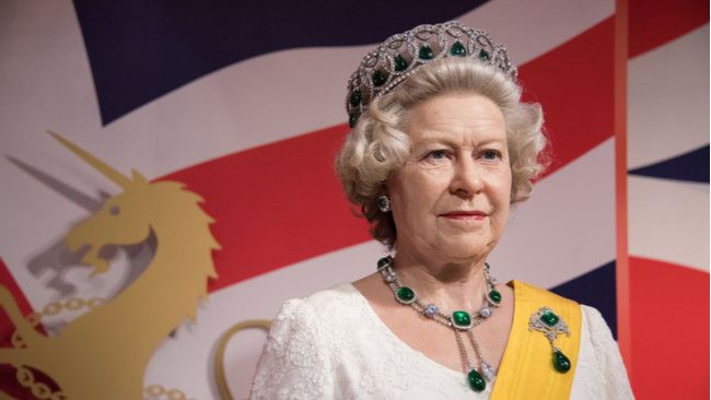 Kiat Tetap Sehat Saat Lansia seperti Ratu Elizabeth II