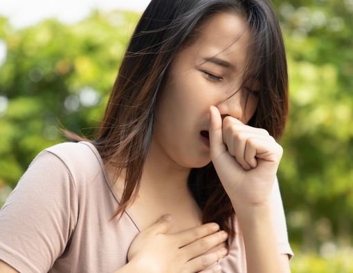 Tips Mengatasi Cegukan Terus-menerus