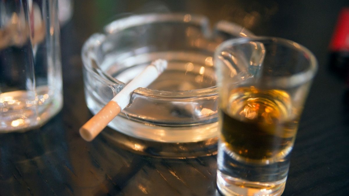 Rokok dan Alkohol Picu Tumor Ganas pada Mulut