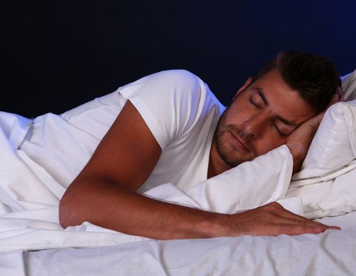 Tidur Seharian Saat Nyepi, Adakah Manfaat Sehatnya?