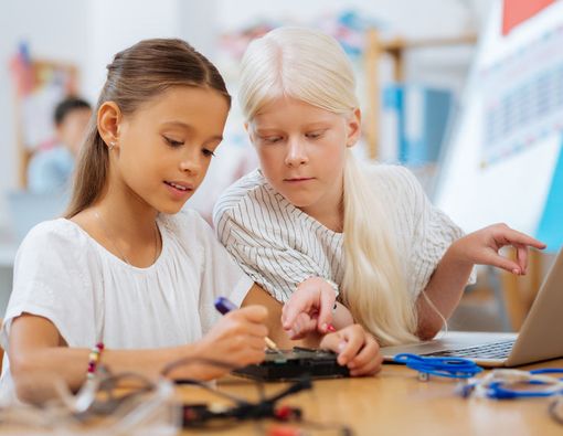 5 Manfaat yang Bisa Diperoleh Anak Multilingual