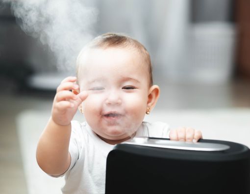 Bahaya Pakai Air Humidifier pada Bayi