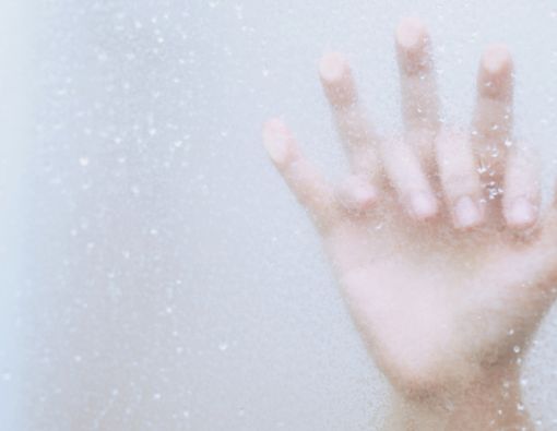 Cara agar Pasutri Aman dan Nyaman saat Lakukan Shower Sex