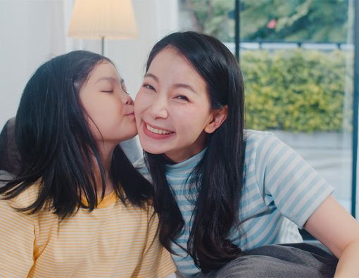 Cara Membentuk Karakter Anak Penuh Kasih Sayang