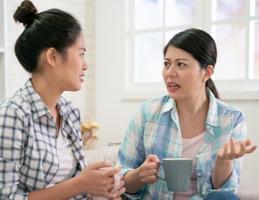 Mengenal Istilah Flying Monkey, si Pasukan Pembela NPD