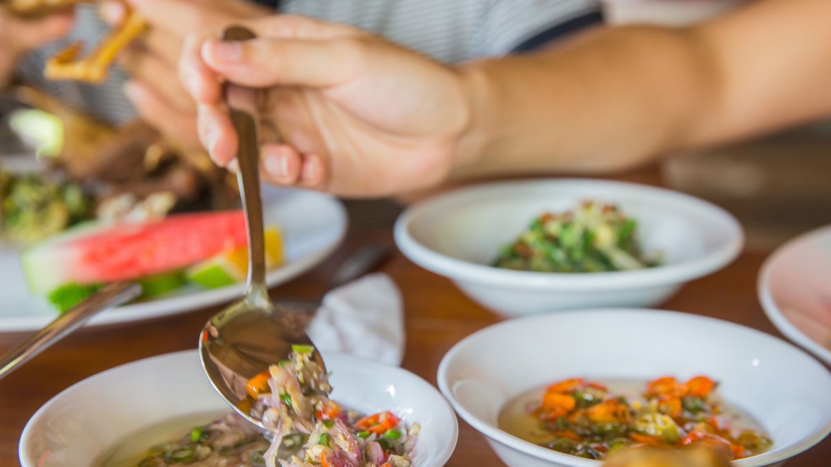 Apakah Makan Pedas Bisa Menghilangkan Pusing?