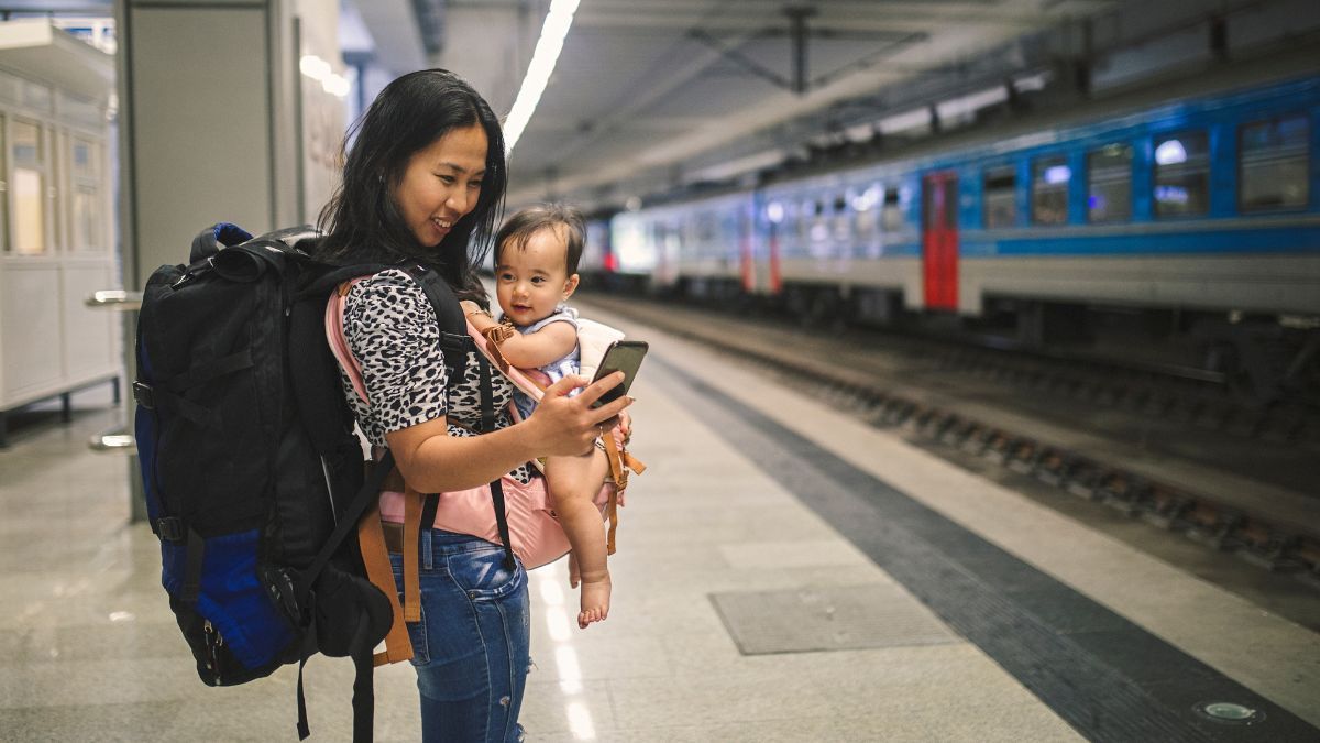 6 Tips Aman Liburan Bersama Bayi di Bawah 1 Tahun