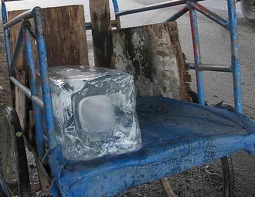 Ini Akibatnya Jika Minum dengan Es yang Kotor