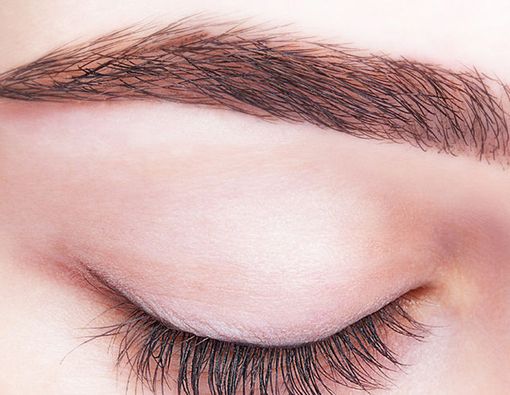 12 Cara Menebalkan Alis Alami seperti Selebriti