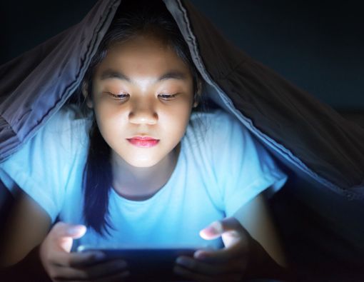 Sering Main Gawai Bisa Ganggu Pola Tidur Remaja