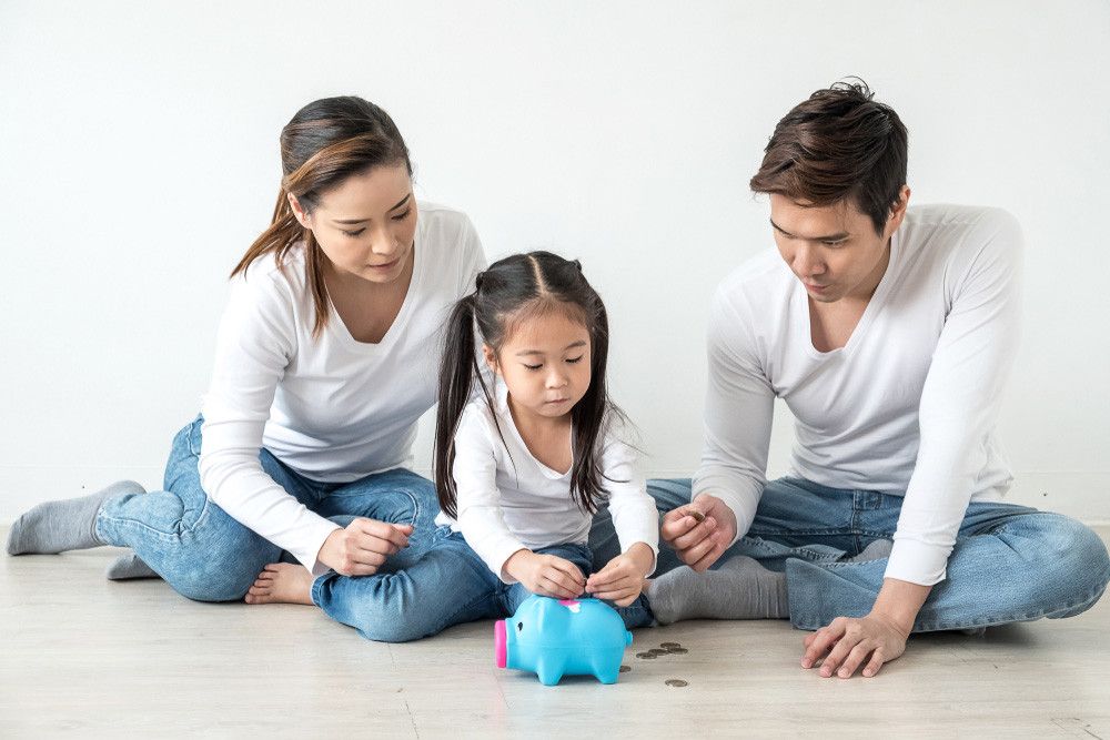 Menanamkan Kebiasaan Menabung pada si Kecil (Want You Back/Shutterstock)