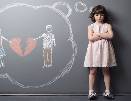 Takut Menyakiti Hati, Bagaimana Cara Jelaskan Perceraian ke Anak?