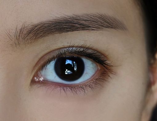 Cara Menjaga Kesehatan Mata saat Maraton Nonton Drakor