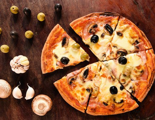 9 Fakta Kesehatan di Balik Pizza
