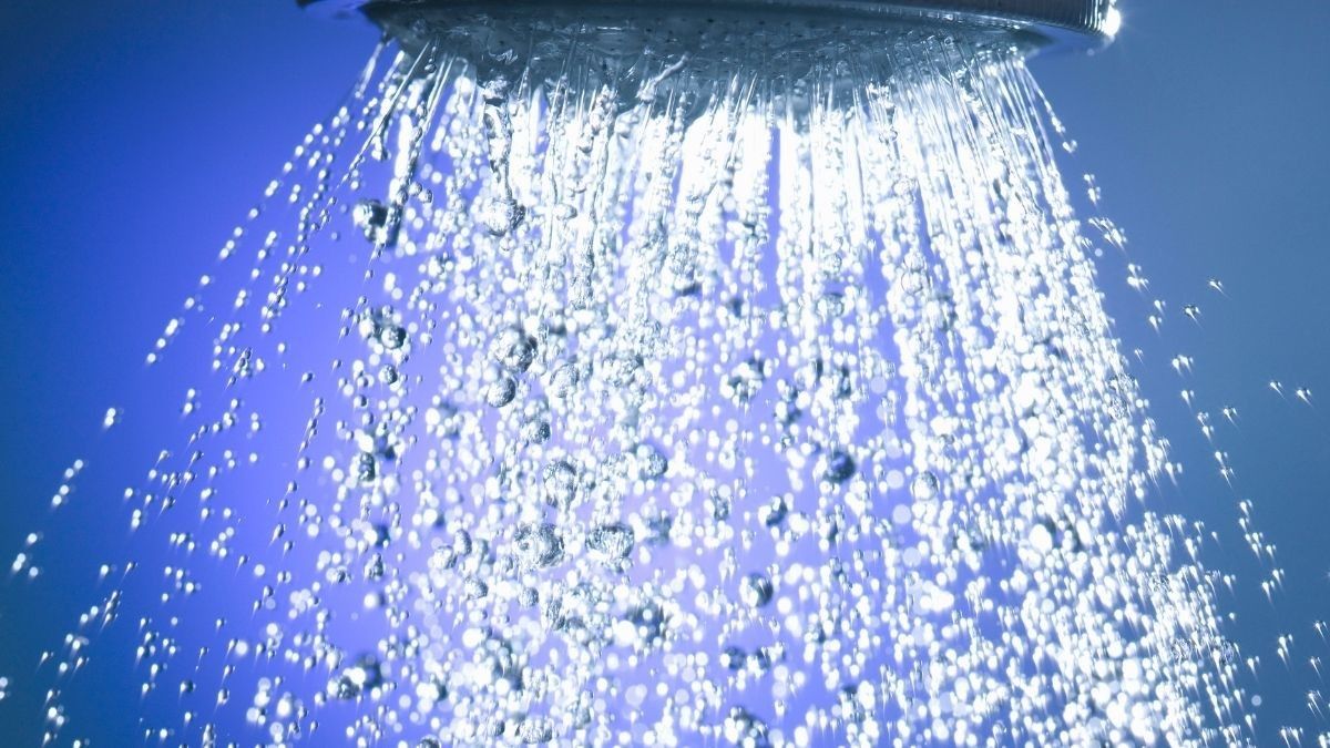 Ragam Posisi Seks yang Aman untuk Shower Sex