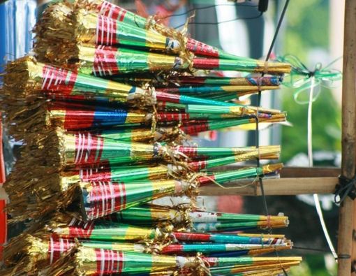 Bahaya Terompet Tahun Baru, Tularkan Penyakit!