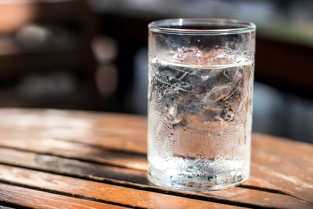 Benarkah Sering Minum Air Es Picu Penyakit Jantung?