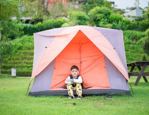 Dapatkan Manfaat Berkemah untuk Anak Alergi