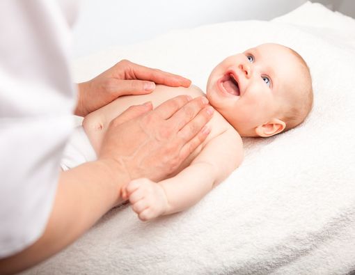 Bolehkah Ibu Memijat Bayinya Sendiri?