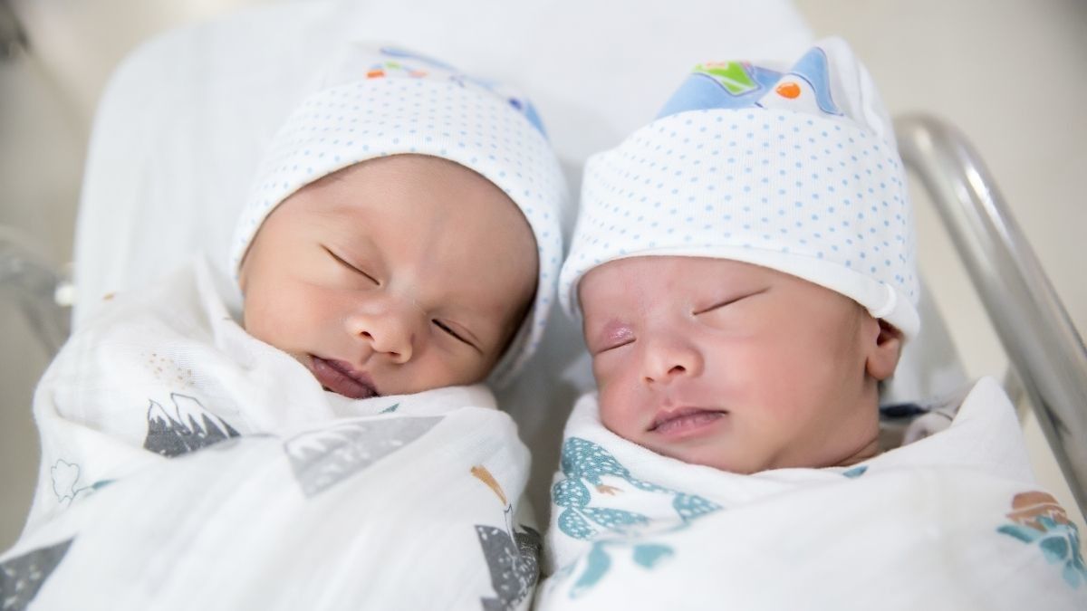 Anak Kembar Bisa Beda Ayah, Ini Penyebabnya!