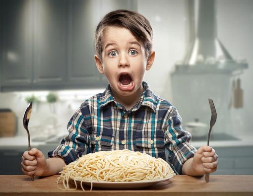 Waspada Jika Anak Sering Makan Berlebihan 