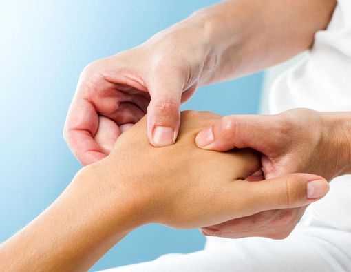 Bolehkah Diurut Saat Keseleo?