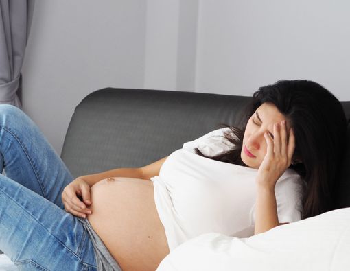 Kenali 6 Tanda Ibu Hamil Kekurangan Cairan