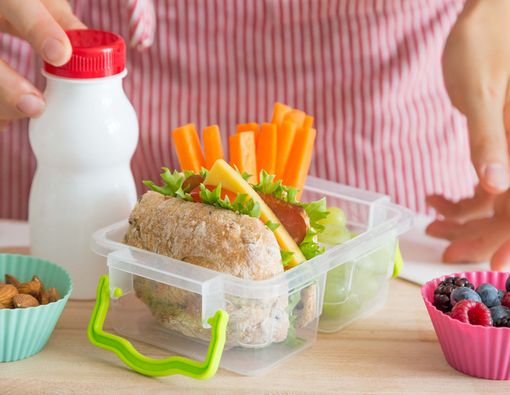 3 Kiat Bunda Ajari Si Kecil untuk Tidak Jajan Sembarangan